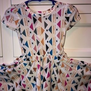 Dot Dot Smile (DDS) Aztec